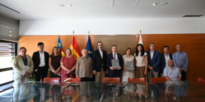 Foto de familia de la presentación del acuerdo