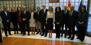 Foto de familia del acto en el CES