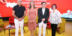 Foto de familia del acto de presentación del estudio