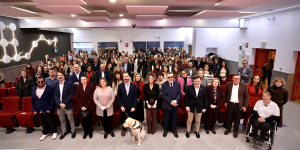 Foto de familia de la jornada en Fundación ONCE