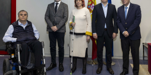 Foto de familia del acto de firma del acuerdo