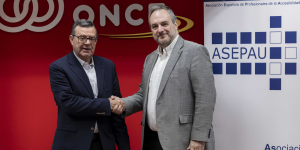 Foto de los firmantes del acuerdo en la sede de Fundación ONCE