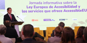 Foto del presidente de CEOE en la inauguración de la jornada