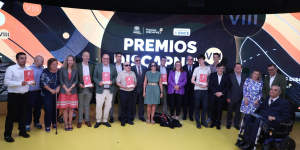Foto de familia de los Premios Discapnet
