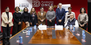 Foto de familia en la sede de Fundación ONCE en Madrid