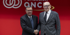 Foto del acto de firma del acuerdo en la sede de Fundación ONCE