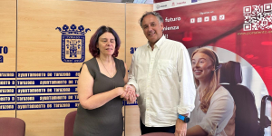Foto de los firmantes del acuerdo