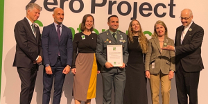 Foto del acto de entrega del reconocimiento