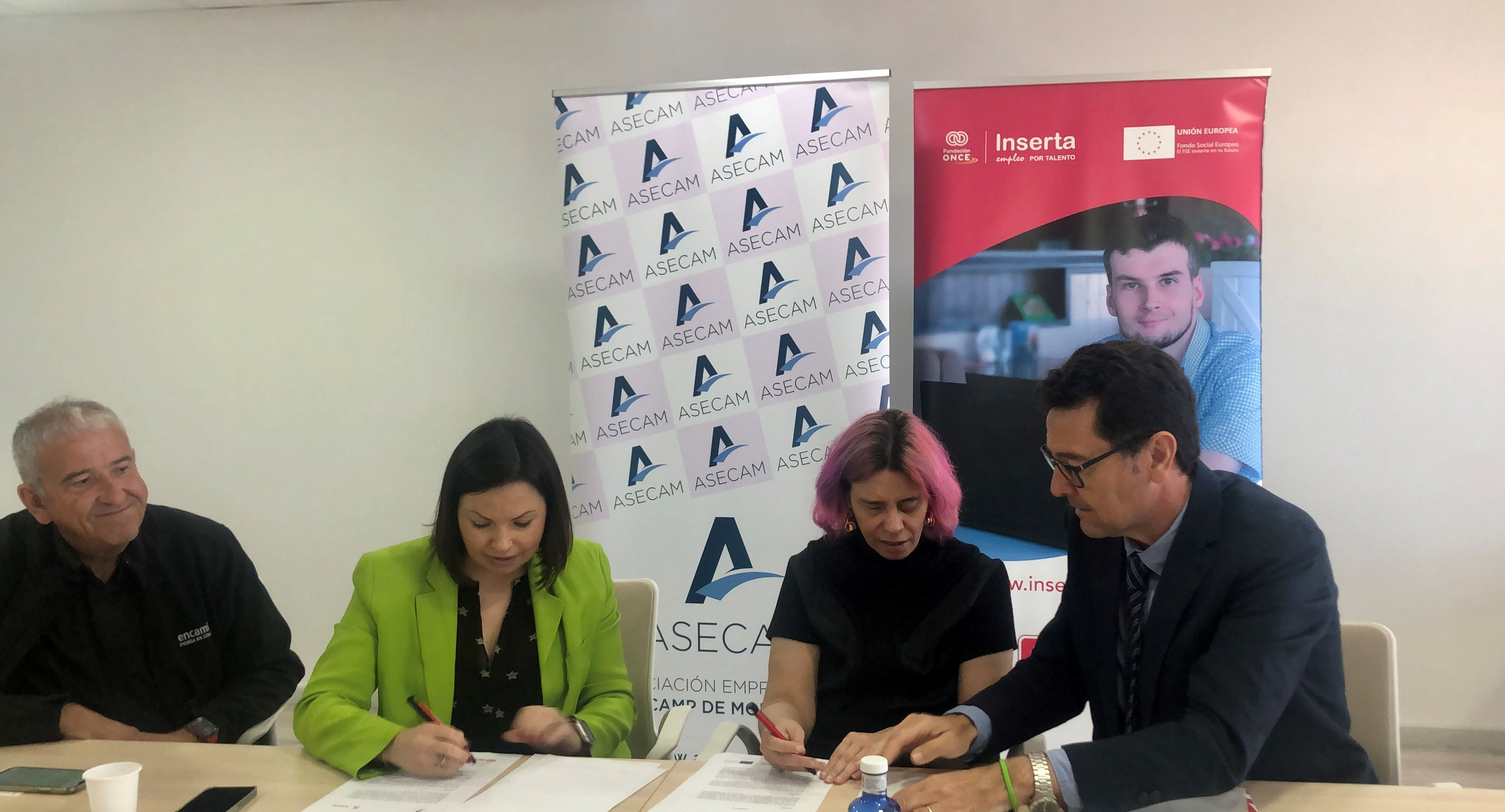 Foto de la firma