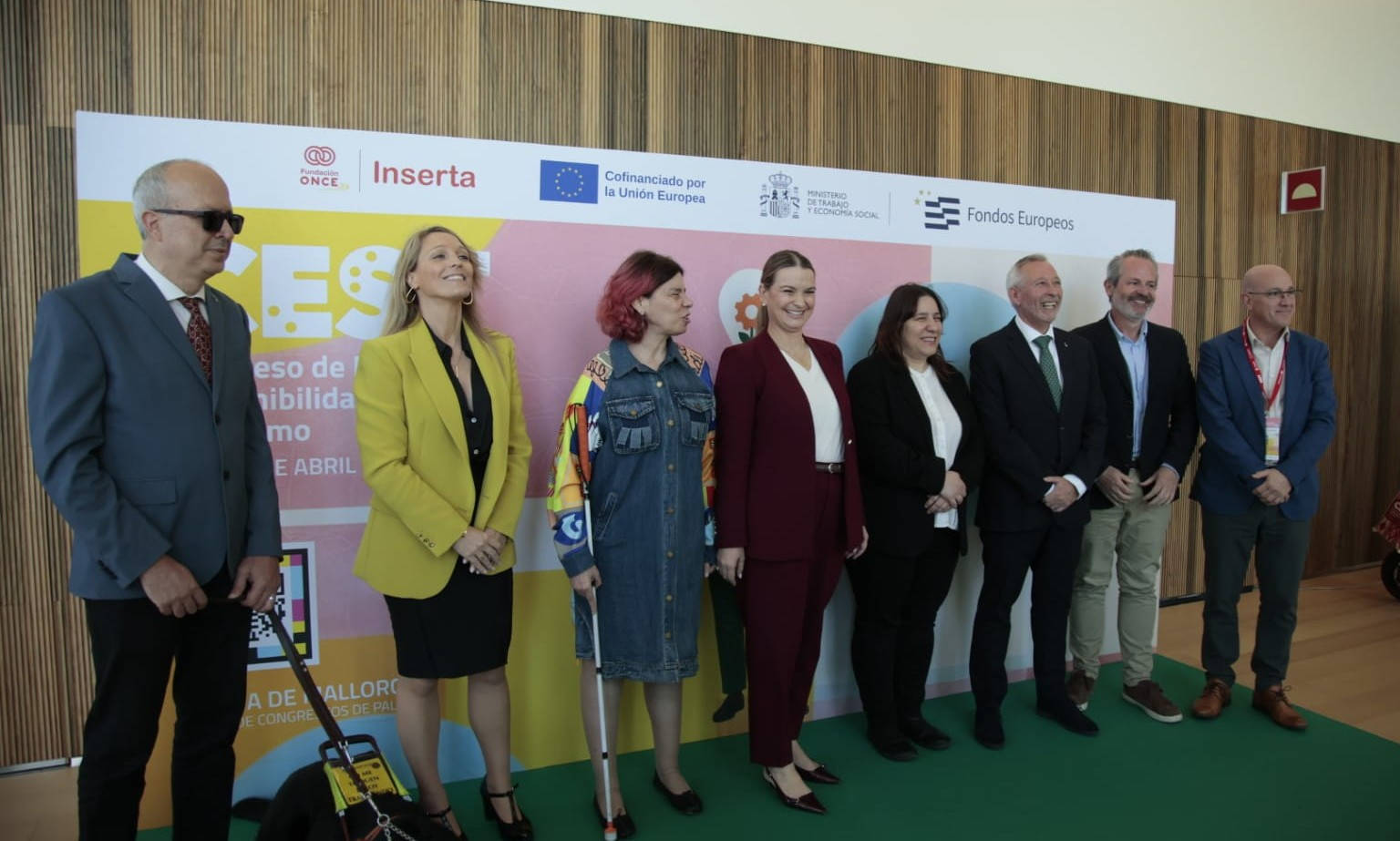 Foto de familia del acto de clausura