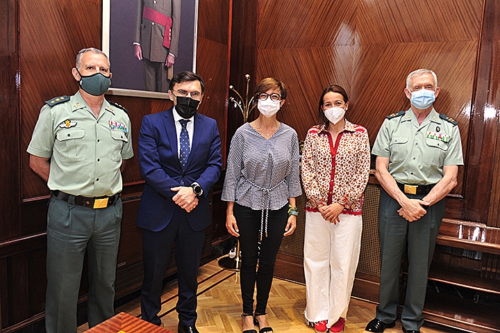 Foto de familia de la firma del acuerdo