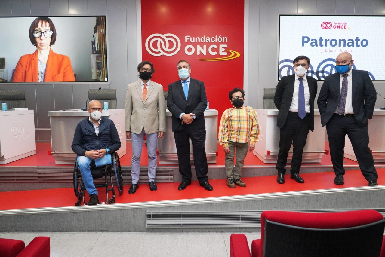 Fotografía de miembros del Patronato