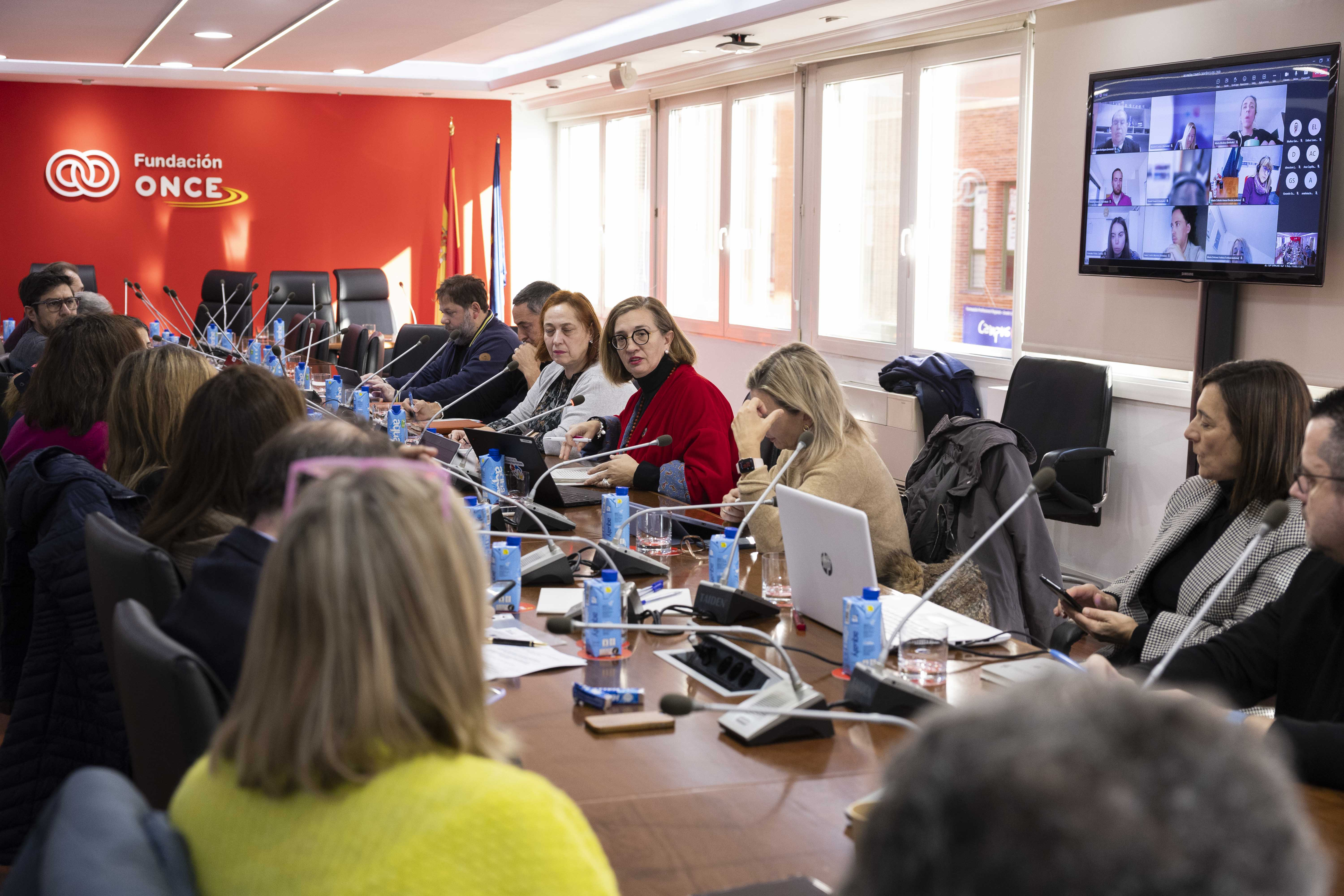 Fotografía de la reunión del comité científico del Congreso en Fundación ONCE