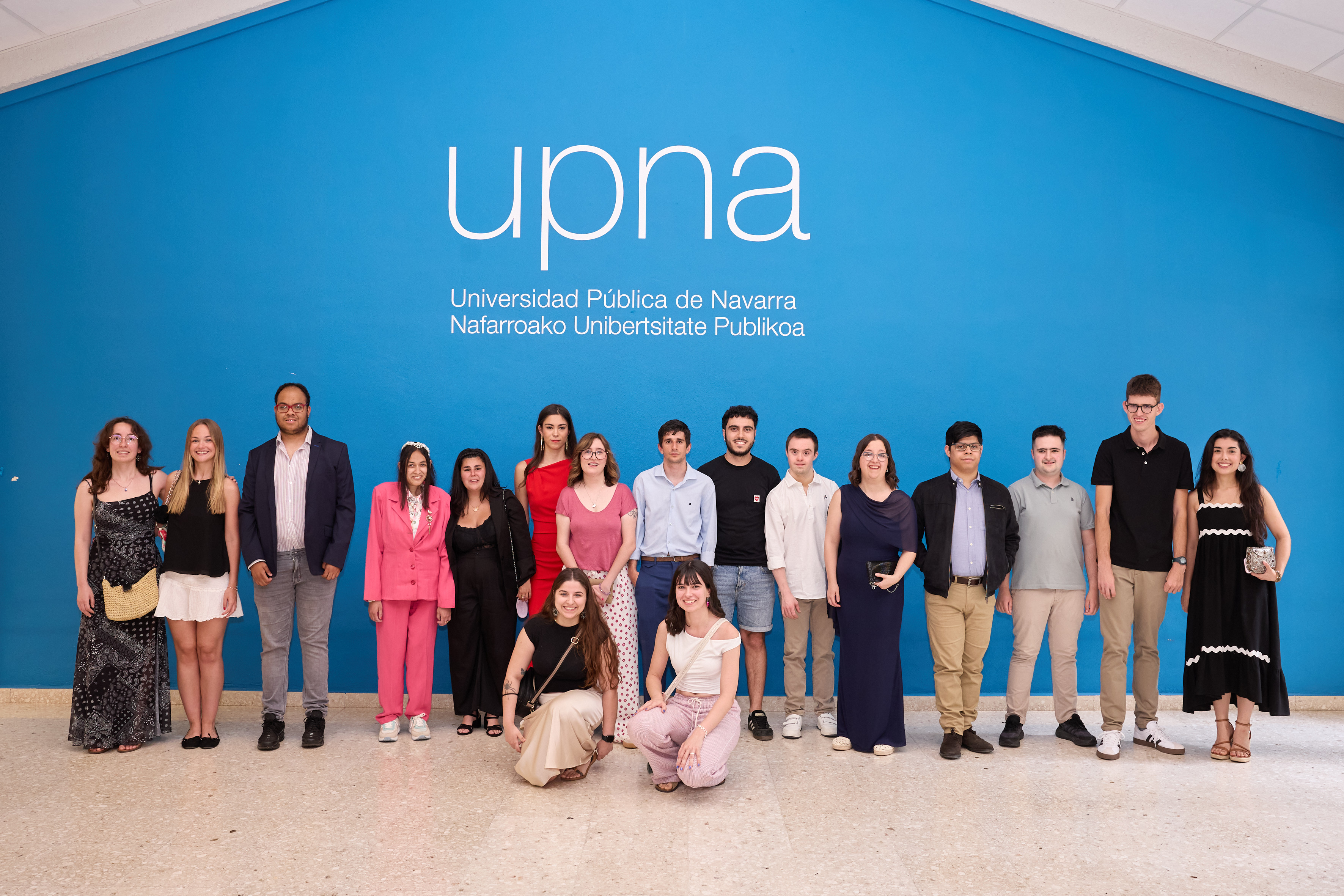 Foto del acto de graduación en la UPNA