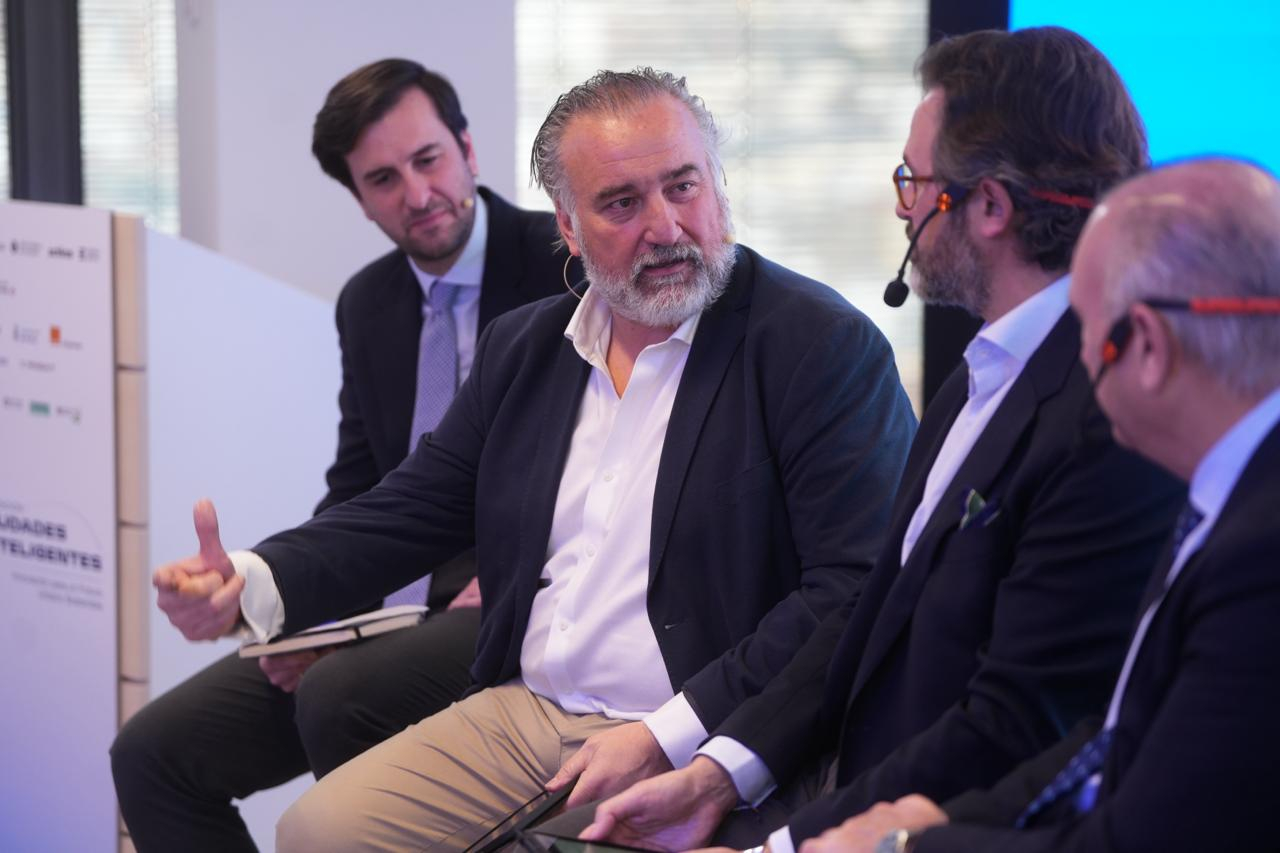 Foto de la intervención de José Luis Borau