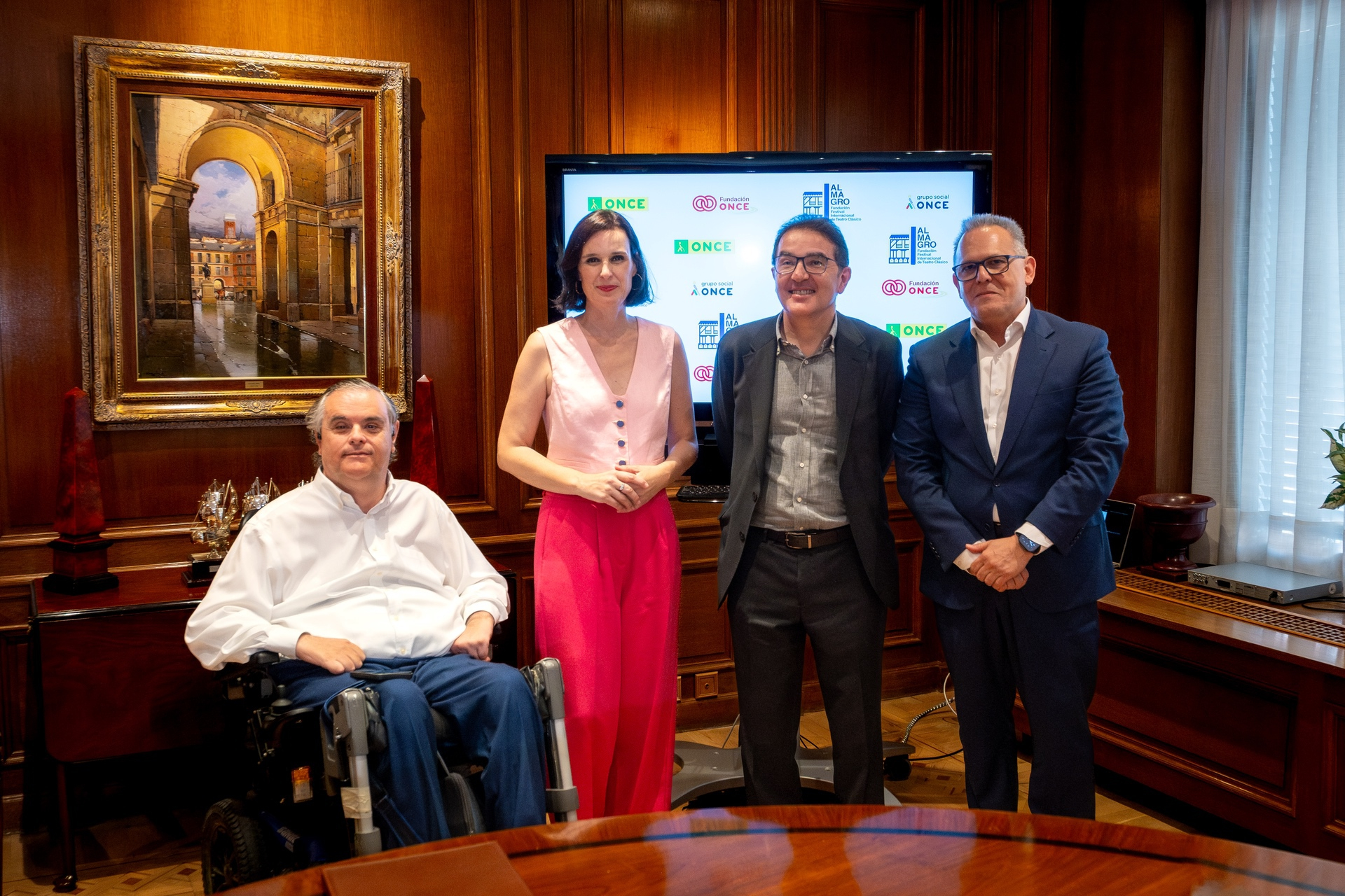 Foto del acto de presentación del acuerdo