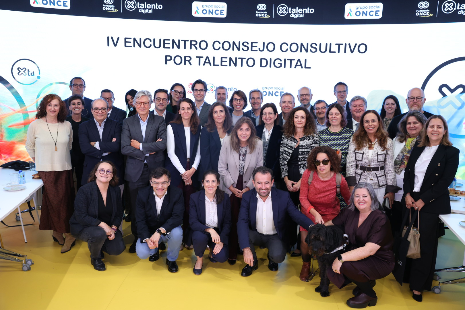 Foto de familia de la reunión celebrada en Por Talento Digital