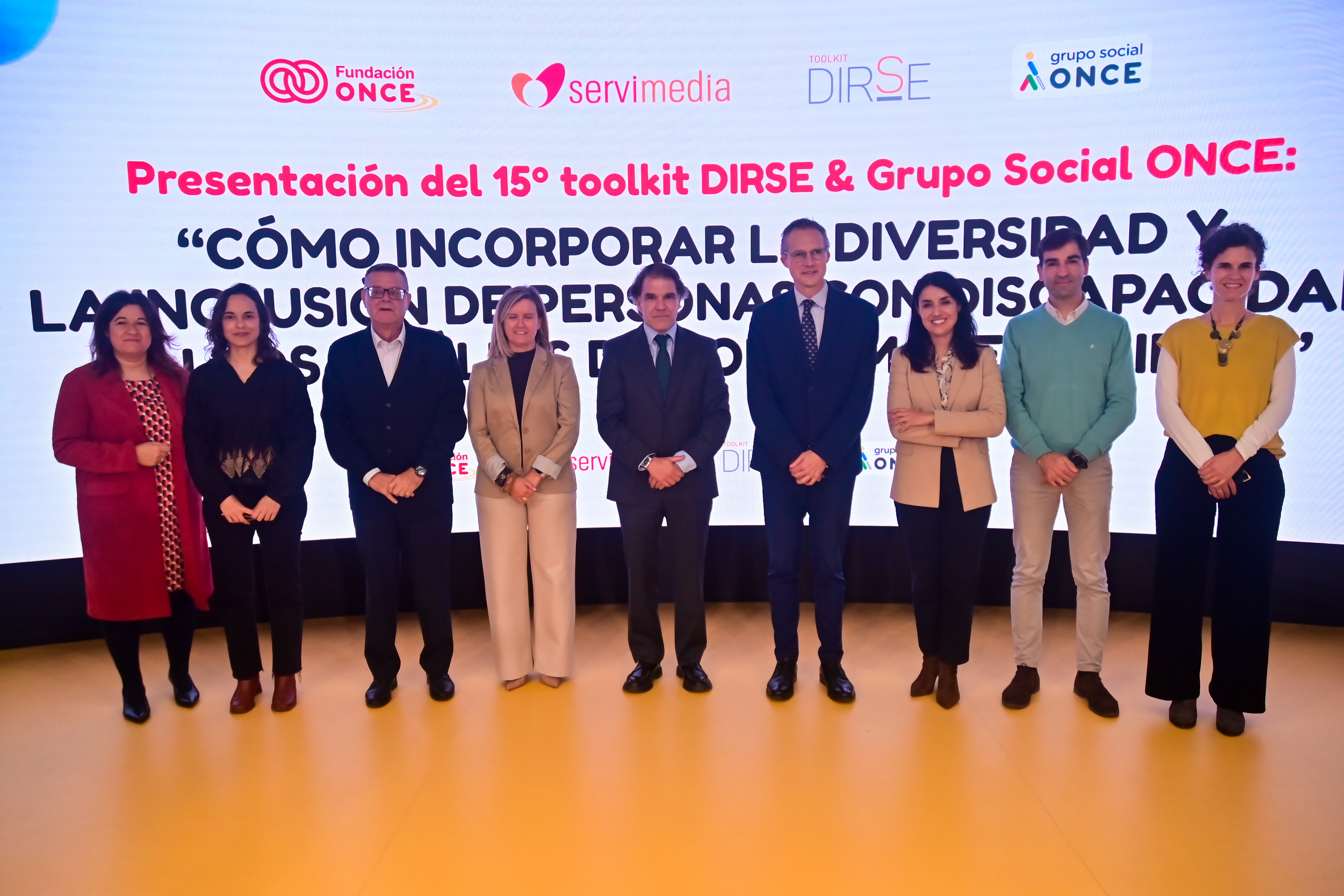 Foto de familia en Por Talento Digital