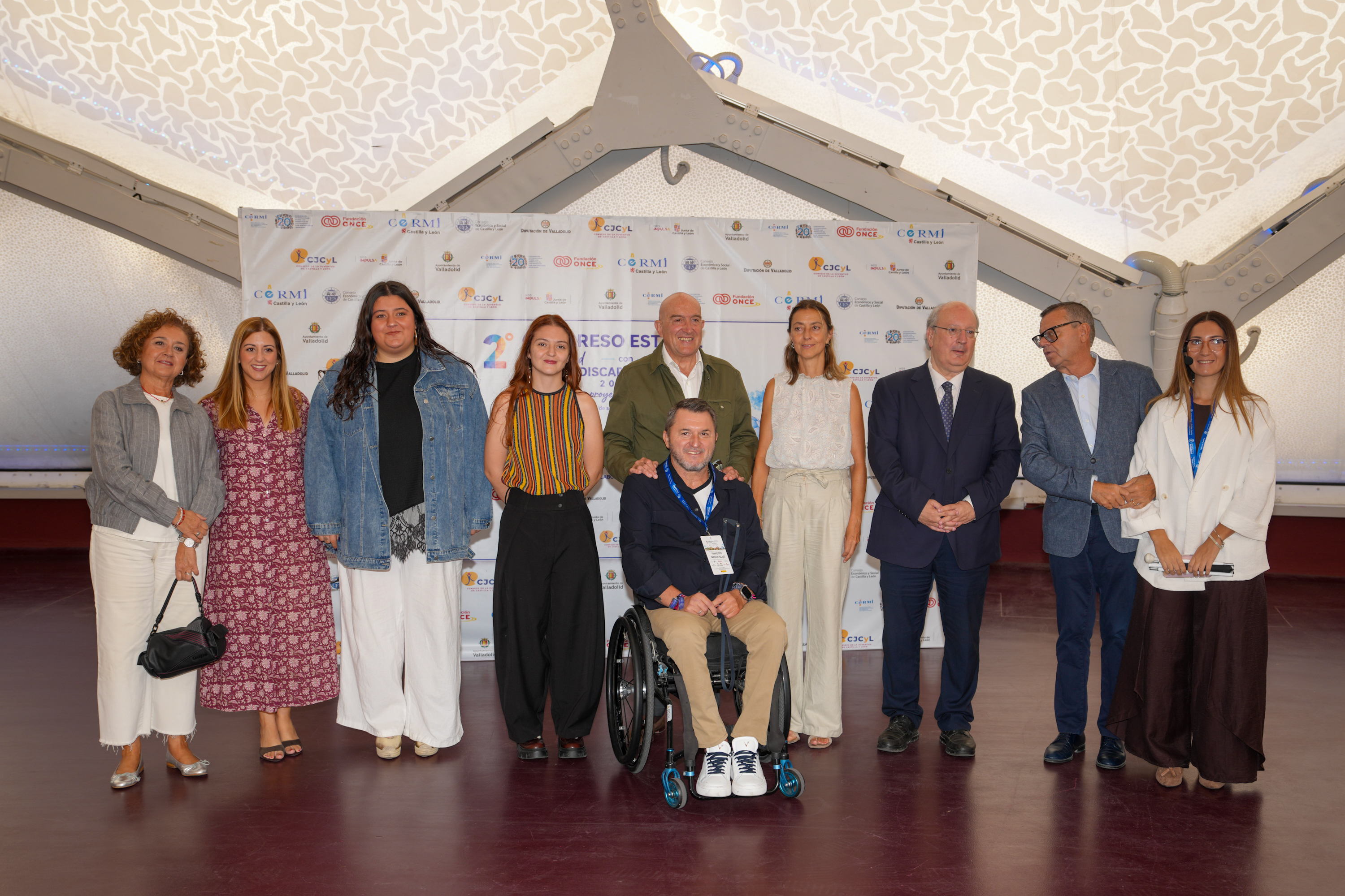 Foto de familia del acto institucional en Valladolid