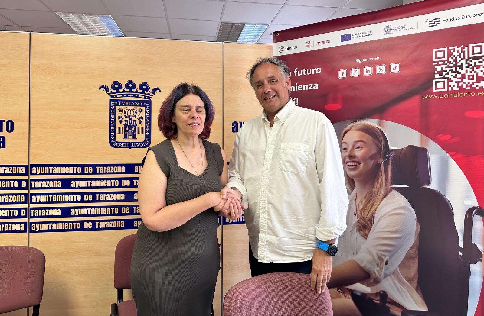 Foto de los firmantes del acuerdo