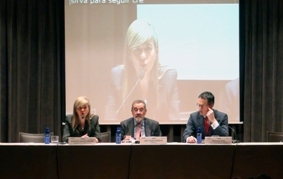 Foto de los integrantes de la mesa de inauguración