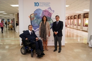 Foto de la secretaría de estado con Jesús Hernandez y José Luis Martínez Donoso, de Fundación ONCE