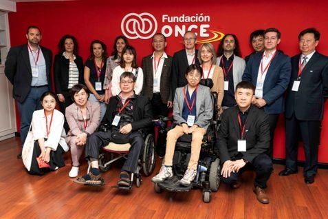 Foto de la delegación china en Fundación ONCE
