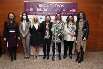 Foto de las mujeres que han participado en el evento en Fundación ONCE