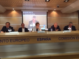 Foto de la mesa en la que participó Miguel Ángel Cabra