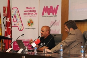 Foto de uno de los talleres en Fundación ONCE