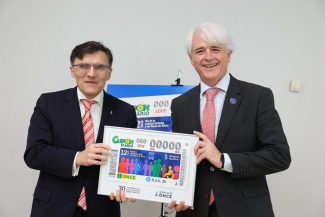 Foto entrega cupón