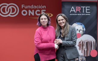 Foto de los firmantes del acuerdo en la sede de Fundación ONCE