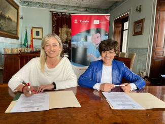 Foto de las firmantes