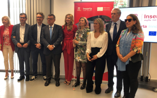 Fotografía de los participantes en la inauguración en Murcia