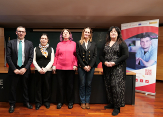 Foto de los asistentes al acto de presentación en Santander