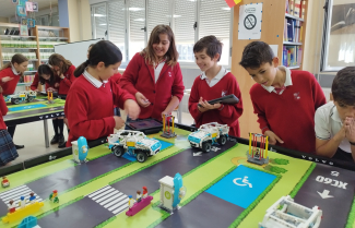 Foto de alumnos de la pasada edición de 'Iniciativa Volvo'