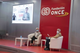 Fotografía del seminario con la participación online de Alberto Durán