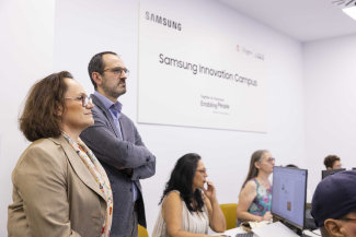 Fotografía del aula Samsung en la sede de Por Talento Digital de Fundación ONCE