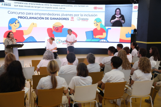 Foto del acto de entrega de premios en Por Talento Digital de Fundación ONCE
