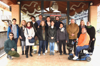 Foto de la jornada celebrada en Paiporta con técnicos de Fundación ONCE
