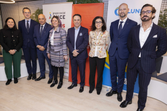 Fotogrfaía del acto en el que participaron responsables de Fundación ONCE y Kyndryl