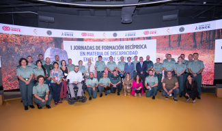 Foto de familia de la jornada de formación.