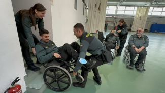 Fotografía de la formación de guardias civiles en Pamplona