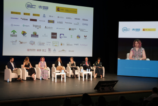 Fotogrfaía con la presencia del Grupo Social ONCE en el Foro