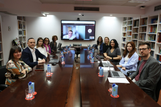 Foto del jurado reunido en Fundación ONCE