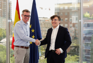 Foto de los firmantes del acuerdo