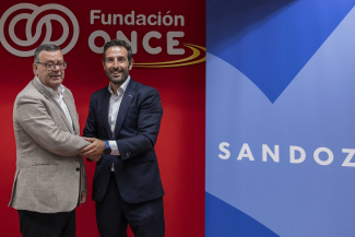 Foto de los firmantes del acuerdo en la sede de Fundación ONCE