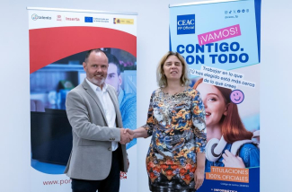 Foto de los firmantes del acuerdo