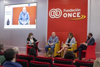 Fotografía de la presentación del estudio en Fundación ONCE
