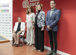 Fotografía del acto de firma del convenio